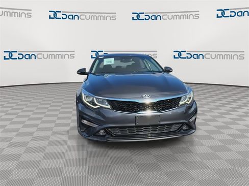 Used 2019 Kia Optima S image 3