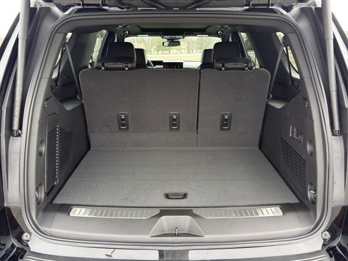 New 2026 GMC Yukon XL Denali w/ Sun & Power Step Package image 10