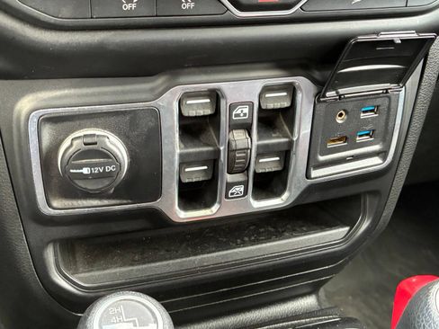 Used 2020 Jeep Wrangler Unlimited Sport AWD/4WD image 24