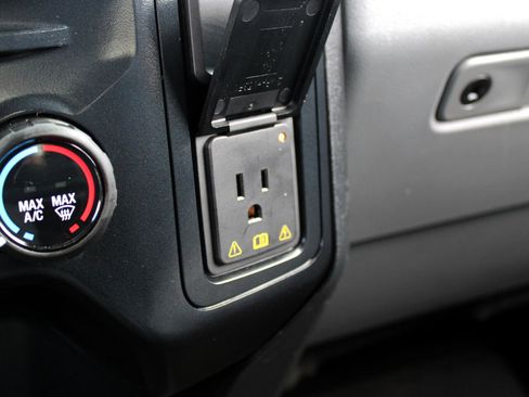 Used 2024 Ford F250 XLT image 30