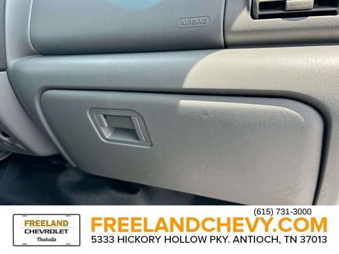 Used 2006 Ford F550 2WD Regular Cab Super Duty image 21