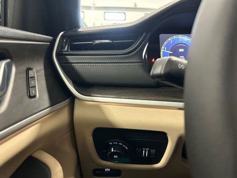 New 2026 Jeep Grand Cherokee Limited image 19