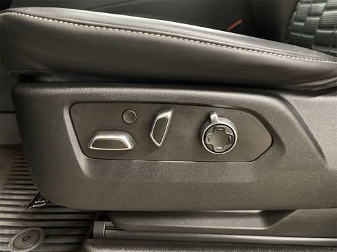 Used 2022 Cadillac Escalade Sport Platinum w/ Heavy-Duty Trailer Package image 15