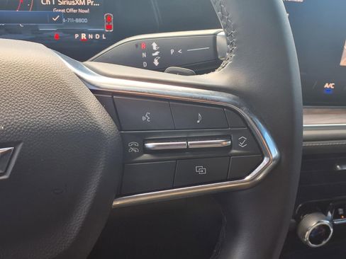 Used 2025 Chevrolet Suburban LS image 16