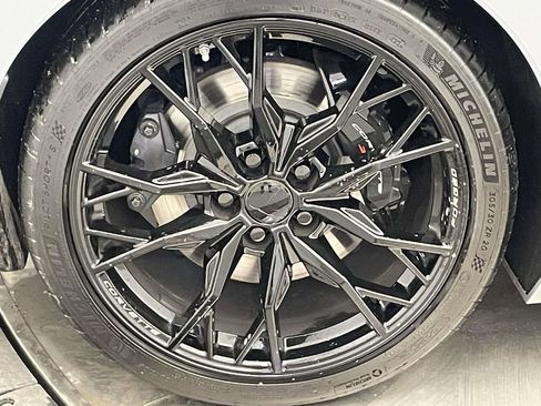 Used 2025 Chevrolet Corvette Stingray w/ Z51 Performance Package image 13