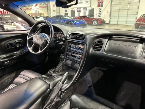 Used 2002 Chevrolet Corvette Convertible w/ Preferred Equipment Group2 RWD image 10