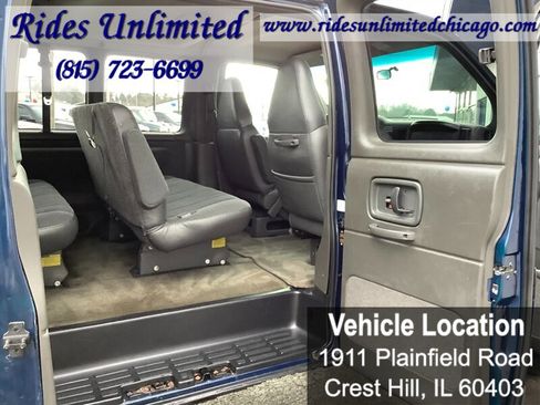 Used 2002 Chevrolet Express 2500 Passenger w/ LS Preferred Equipment Group image 18