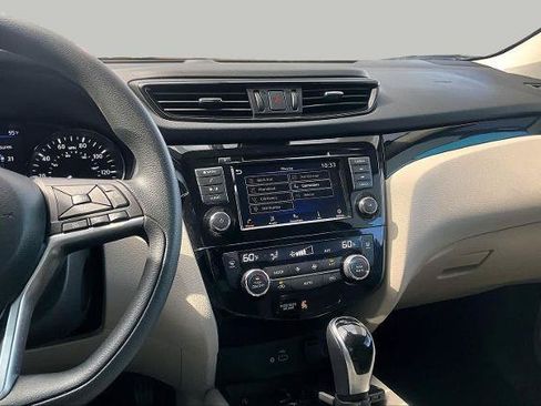 Certified 2020 Nissan Rogue Sport SV FWD image 7