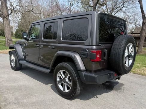 Used 2019 Jeep Wrangler Unlimited Sahara w/ LED Lighting Group image 9