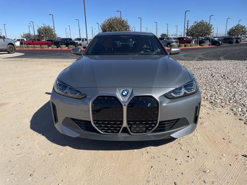 Used 2023 BMW i4 eDrive40 RWD image 8
