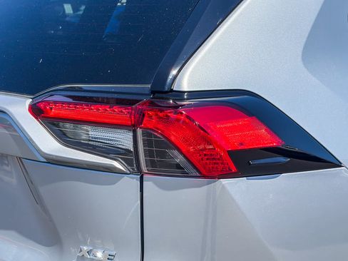Used 2019 Toyota RAV4 XSE w/ XSE Weather Package AWD/4WD image 8