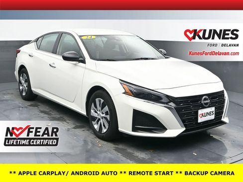 Used 2024 Nissan Altima 2.5 S image 1