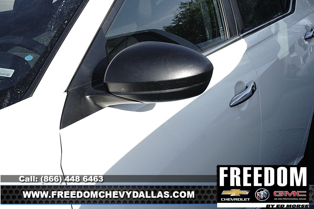 Used 2025 Nissan Altima 2.5 SV FWD image 9