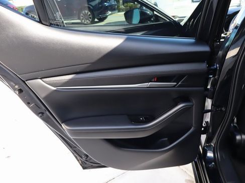 Used 2024 MAZDA MAZDA3 s image 24