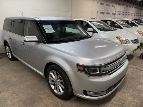 Used 2018 Ford Flex Limited AWD/4WD image 3