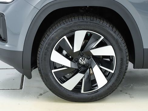 New 2026 Volkswagen Atlas Cross Sport SE image 5