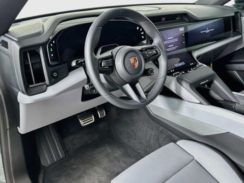 New 2026 Porsche Cayenne Electric AWD/4WD image 4
