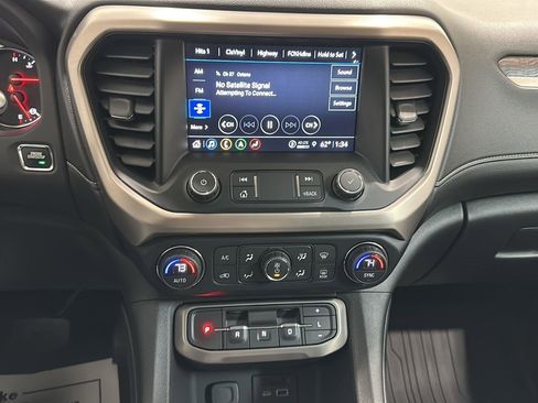 Used 2021 GMC Acadia Denali w/ Denali Ultimate Package AWD/4WD image 12