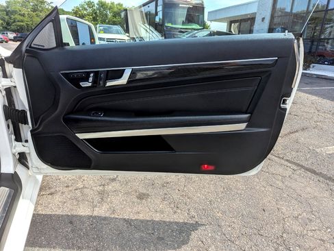 Used 2016 Mercedes-Benz E 400 4MATIC Coupe image 36