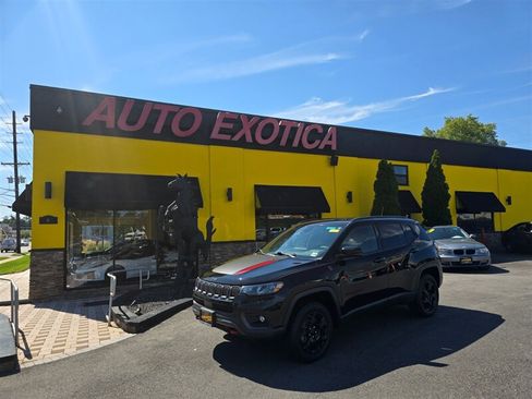 Used 2023 Jeep Compass Trailhawk AWD/4WD image 1
