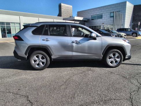 Used 2024 Toyota RAV4 LE AWD/4WD image 9