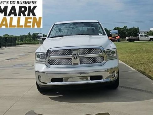 Used 2014 RAM 1500 Laramie w/ Convenience Group AWD/4WD image 3