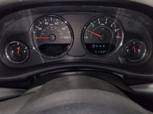 Used 2017 Jeep Wrangler Unlimited Sahara w/ Connectivity Group AWD/4WD image 23