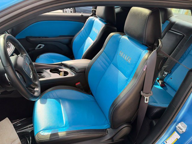 Used 2015 Dodge Challenger R/T RWD image 9