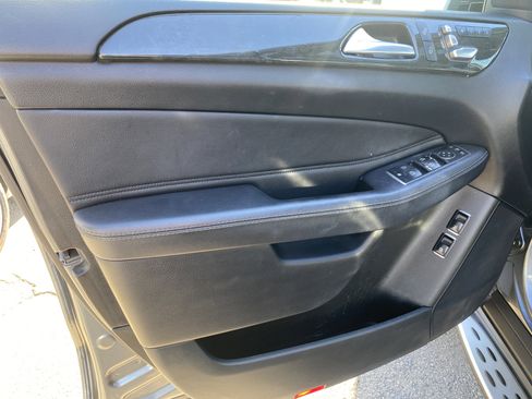 Used 2018 Mercedes-Benz GLS 450 GLS 450 w/ Premium Package image 13