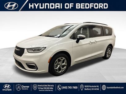 Used 2023 Chrysler Pacifica Limited