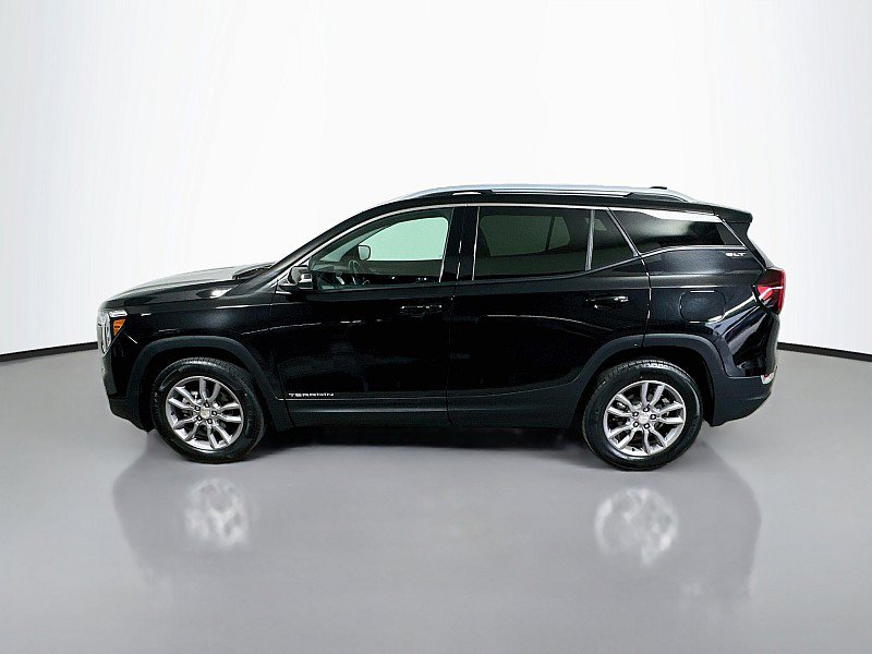 Used 2024 GMC Terrain SLT AWD/4WD image 4