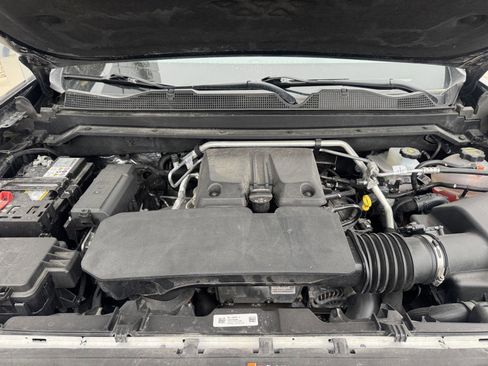 Used 2024 Chevrolet Colorado Z71 w/ Z71 Convenience Package 2 image 5