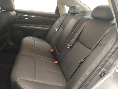 Used 2016 Nissan Altima 2.5 SL w/ Moonroof Package image 18