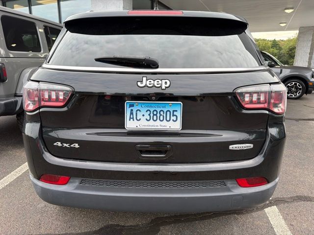 Used 2019 Jeep Compass Latitude w/ Popular Equipment Group AWD/4WD image 7