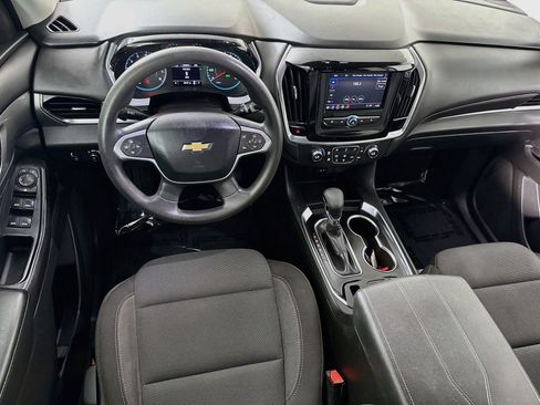 Used 2021 Chevrolet Traverse LS FWD image 17