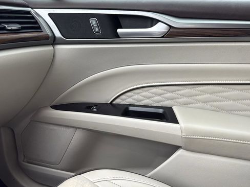 Used 2017 Ford Fusion Platinum image 24