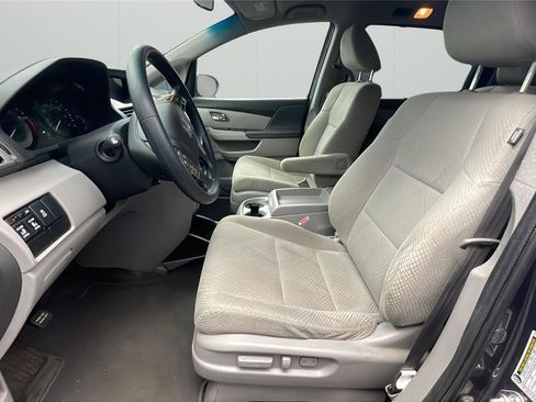 Used 2016 Honda Odyssey EX image 10