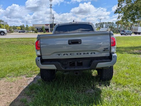 Used 2021 Toyota Tacoma TRD Sport w/ Technology Package AWD/4WD image 5