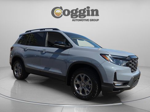 Used 2025 Honda Passport TrailSport image 7