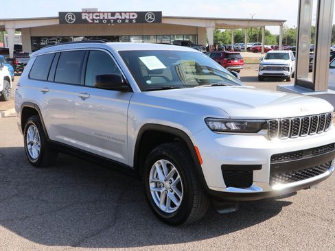 Used 2024 Jeep Grand Cherokee L Laredo AWD/4WD image 1