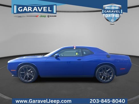 Used 2022 Dodge Challenger SXT w/ Blacktop Package image 25
