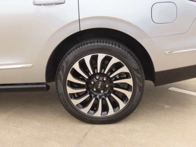 Used 2024 Lincoln Navigator Black Label AWD/4WD image 16