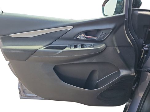 Used 2022 Chevrolet Bolt LT FWD image 23