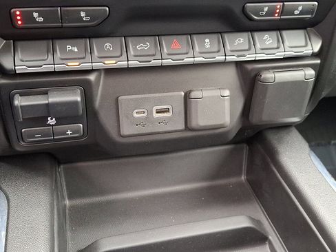 Used 2020 Chevrolet Silverado 1500 LT Trail Boss w/ Midnight Edition image 26