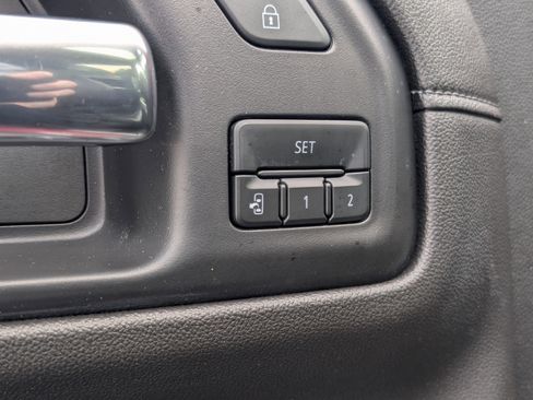 Used 2022 Chevrolet Silverado 1500 High Country image 31