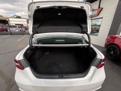 Used 2023 Toyota Camry SE image 17