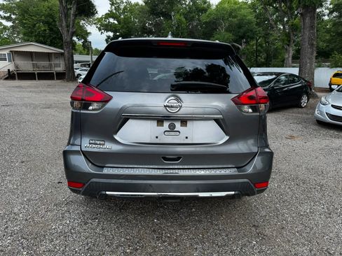 Used 2017 Nissan Rogue S w/ S Appearance Package FWD image 5