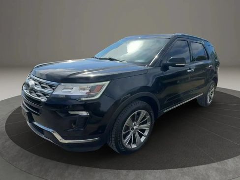 Used 2018 Ford Explorer Limited w/ Equipment Group 301A AWD/4WD image 3