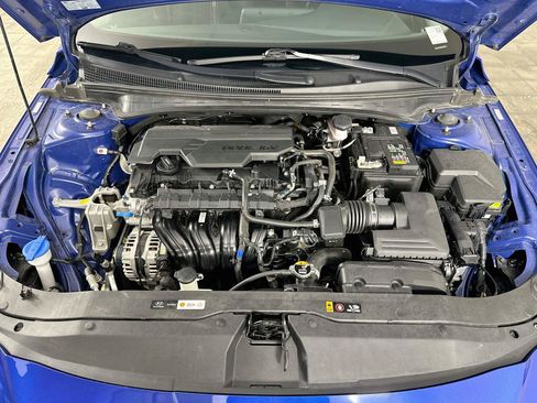 Used 2025 Hyundai Elantra SEL FWD image 33
