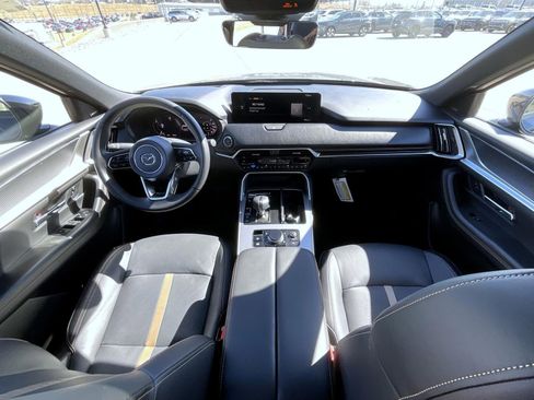 Certified 2025 MAZDA CX-70 Plug-In Hybrid w/ Premium Plus image 15
